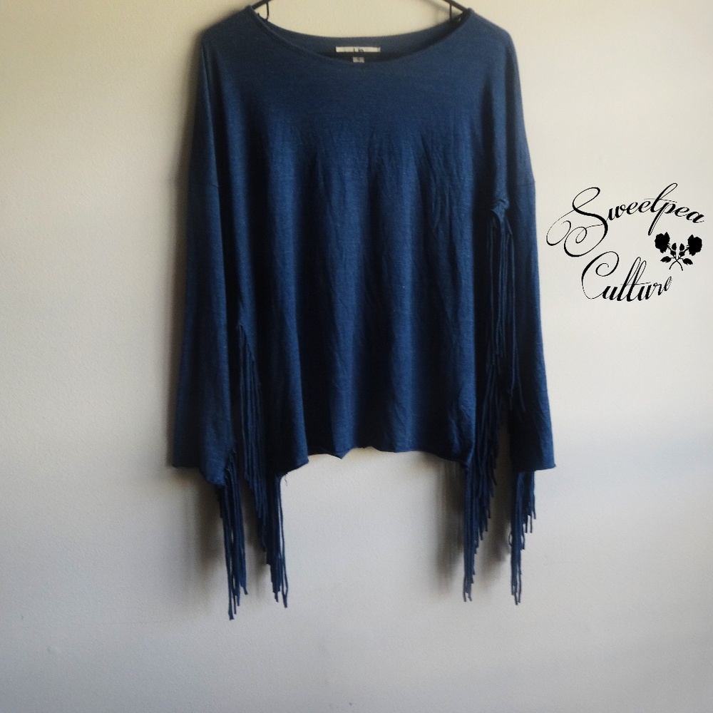 ‼️🛑SOLD🛑‼️VINTAGE COACHELLA GLAM BLUE FRINGE TOP